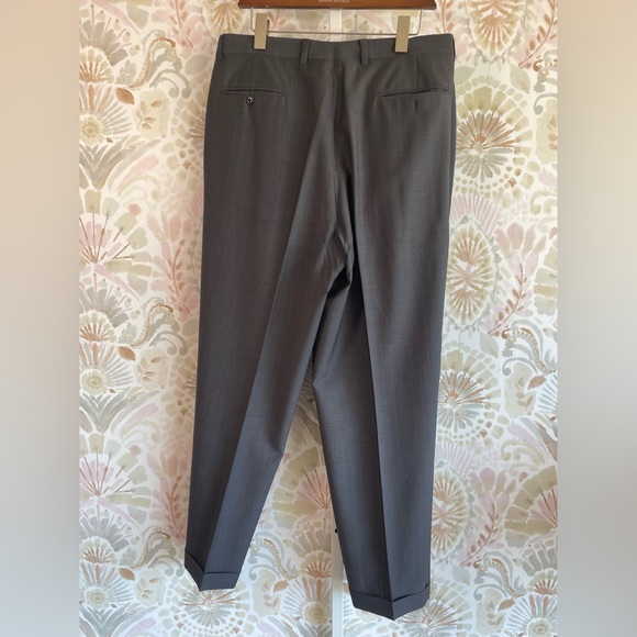 Valentino Grey Pinstripe 2PC Suit - Size 43L - Picture 14 of 14